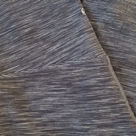 SOLD Sz 8 Lululemon 28" Align Pant Leggings. EUC. - Picture 5 of 8